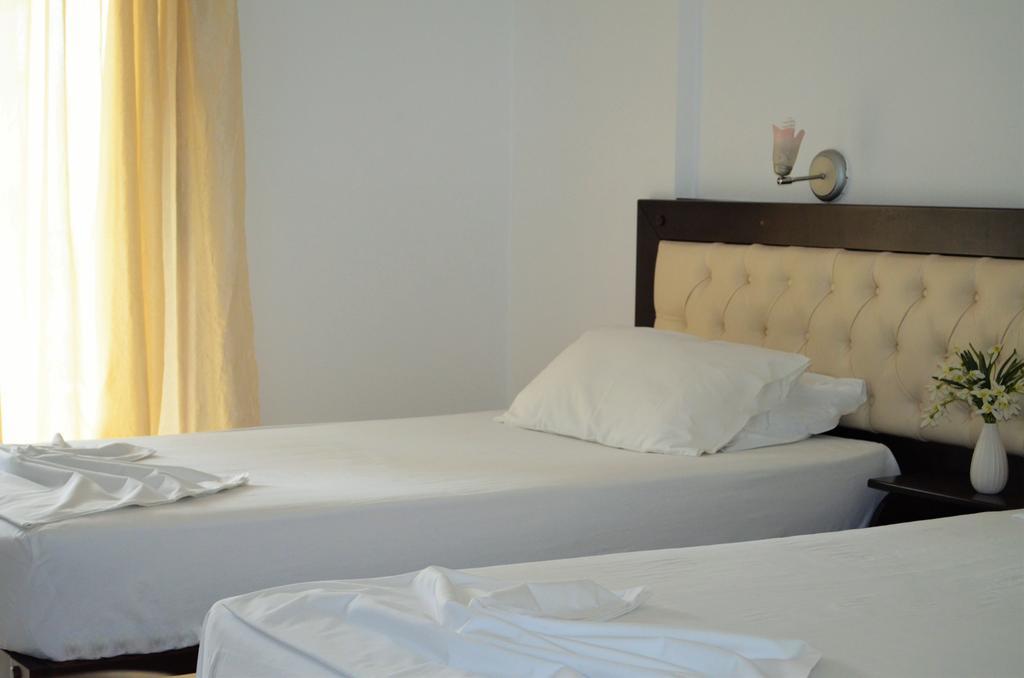Jb Hotel Sarande Bagian luar foto