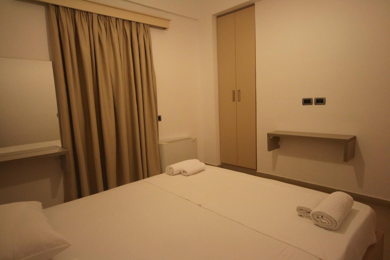 Jb Hotel Sarande Bagian luar foto