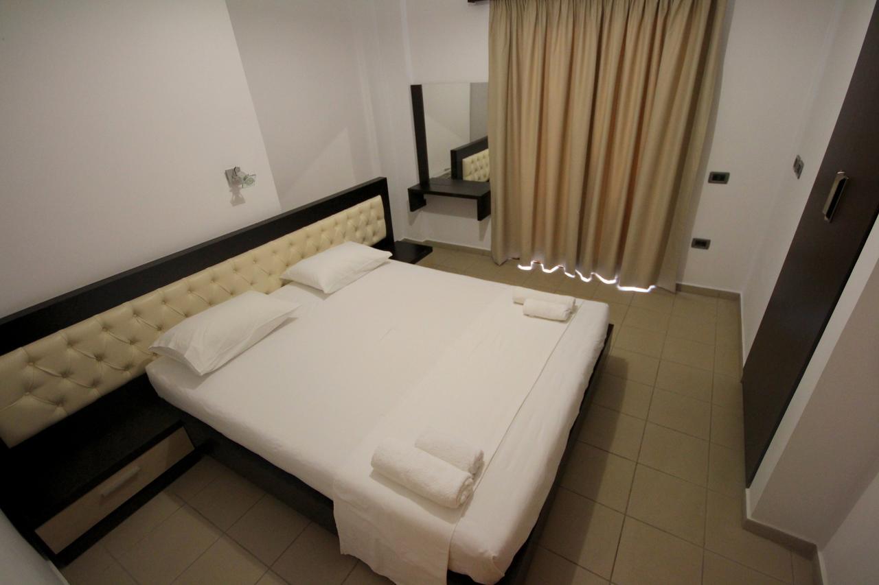 Jb Hotel Sarande Bagian luar foto