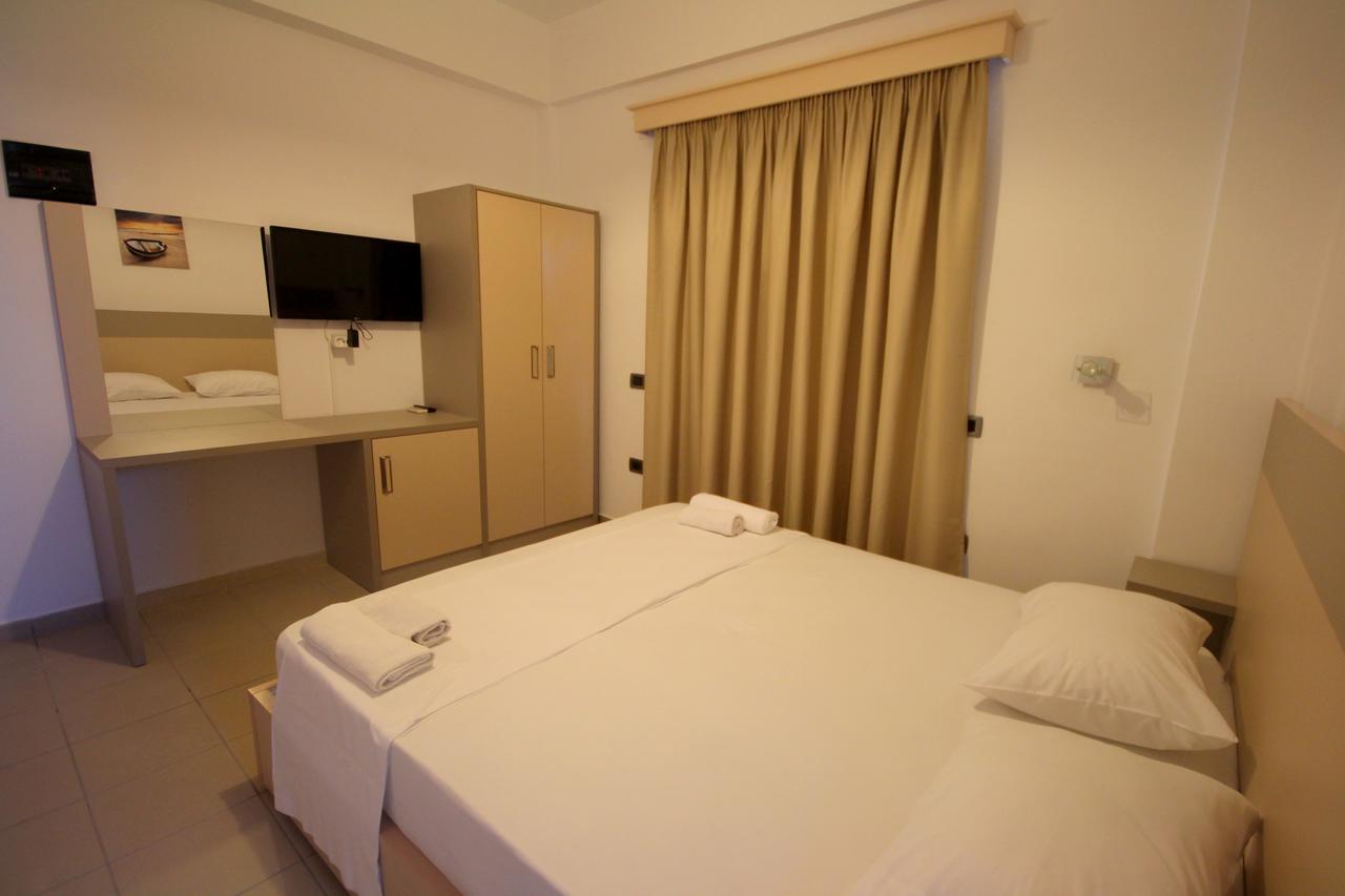 Jb Hotel Sarande Bagian luar foto